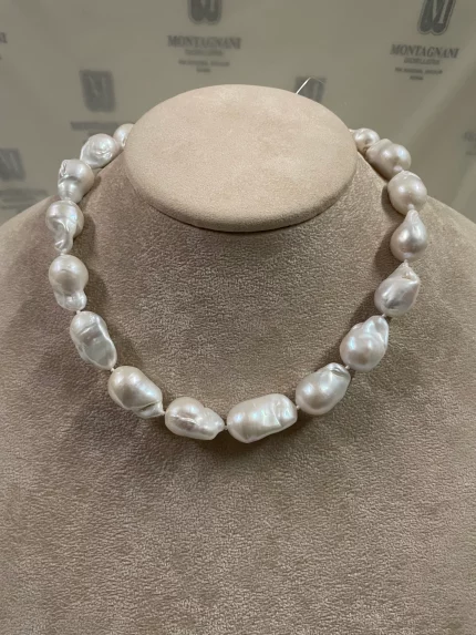 rajola collana di perle scaramazze gioielleria montagnani roma